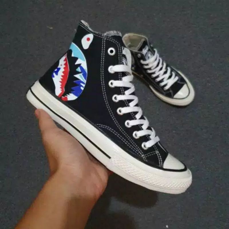 SEPATU CONVERSAE 70S HIGH X BAPE SHARK GLOSSY (MENGKILAP)  MADE IN VIETNAM