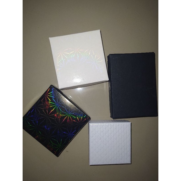 

Kotak Kado (hard box dan soft box) dijual apabila membeli produk lain yaaa! nggabisa sendiri hihi