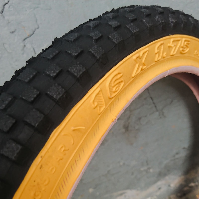 Ban Luar Swallow Deli Tire 16 x 1.75 45-305 Sepeda Mini