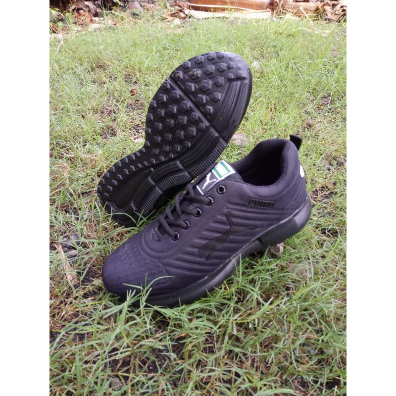 sepatu sekolah sneakers peilon hitam puma