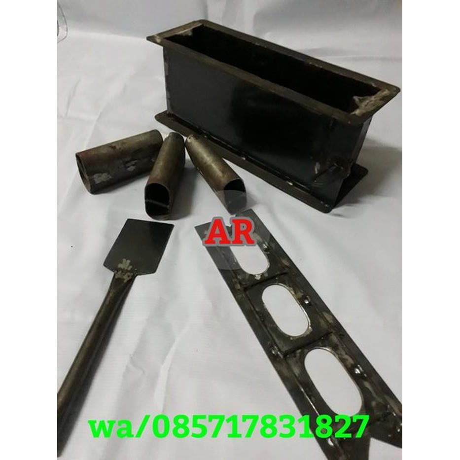 Promo cetakan batako 3 lubang suku cadang Diskon