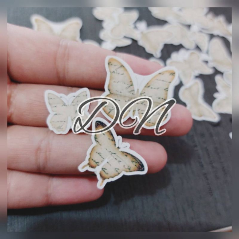 

Stiker kertas mini kupu kupu aesthetic 21pcs sticker kertas glossy aesthetic jurnal