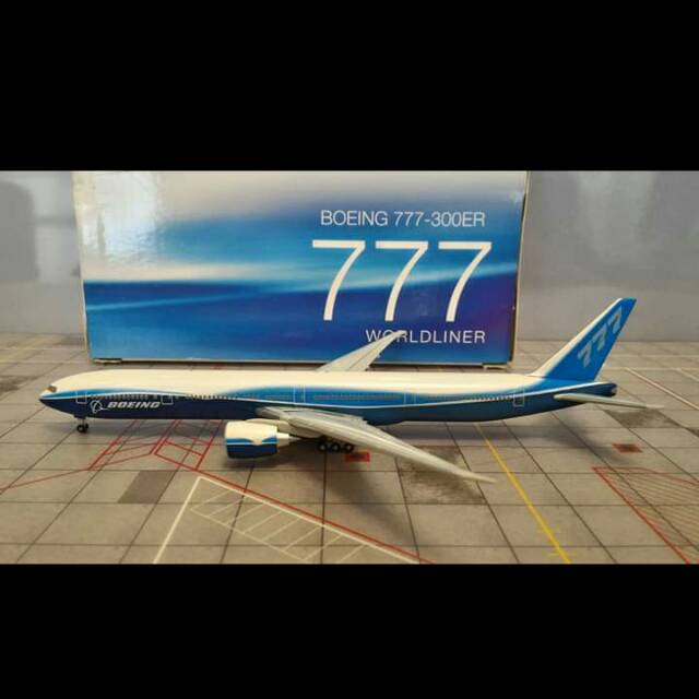 HOGAN 1/400 - Boeing House B777-300ER