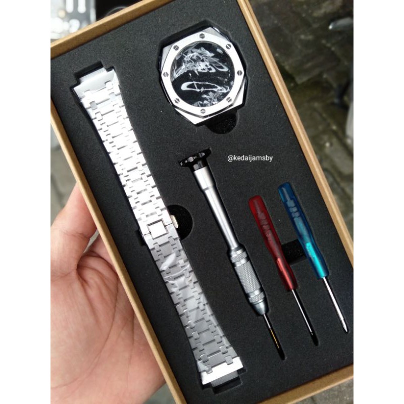 Bezel dan bracelet G-SHOCK GA 2100