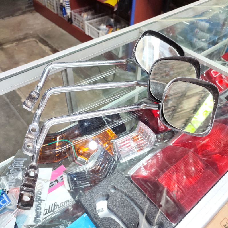 SPION PET KANAN VESPA LANGSUNGAN