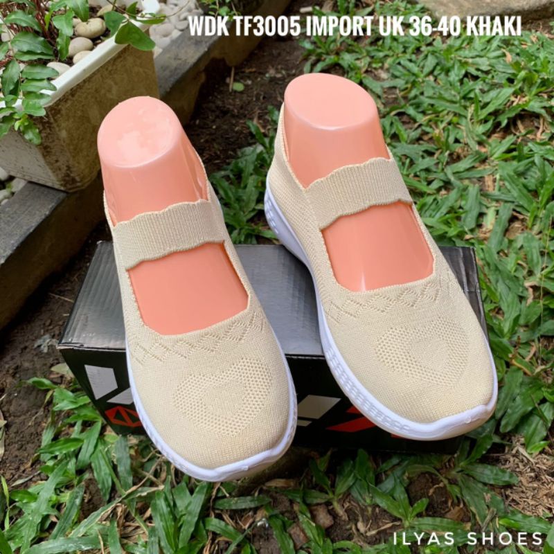 SEPATU WDK TF3005