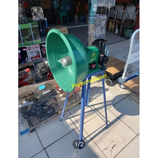 Parutan kelapa batok serbaguna gerindra duduk