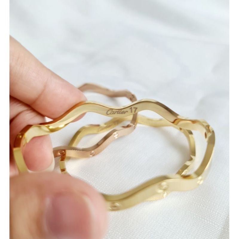Gelang tangan titanium model gelombang terlaris (1pcs