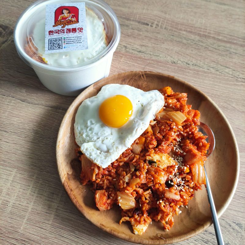 

PENGIRIMAN 21 JULI Kimchi Bokkeumbap/ Nasi goreng KIMCHI