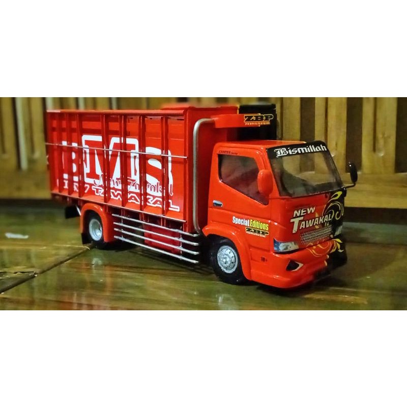 MINIATUR TRUK OLENG FULL LAMPU KELAP KELIP,, MAINAN ANAK, MINIATUR TRUK, MINIATUR TRUK OLENG, MINIAT