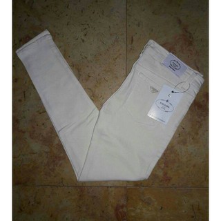  Celana  Panjang Putih Merk  Prada  size 27 34 Shopee Indonesia