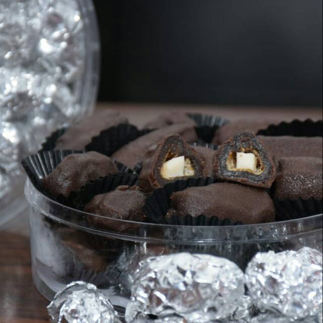 

Kurma Coklat
