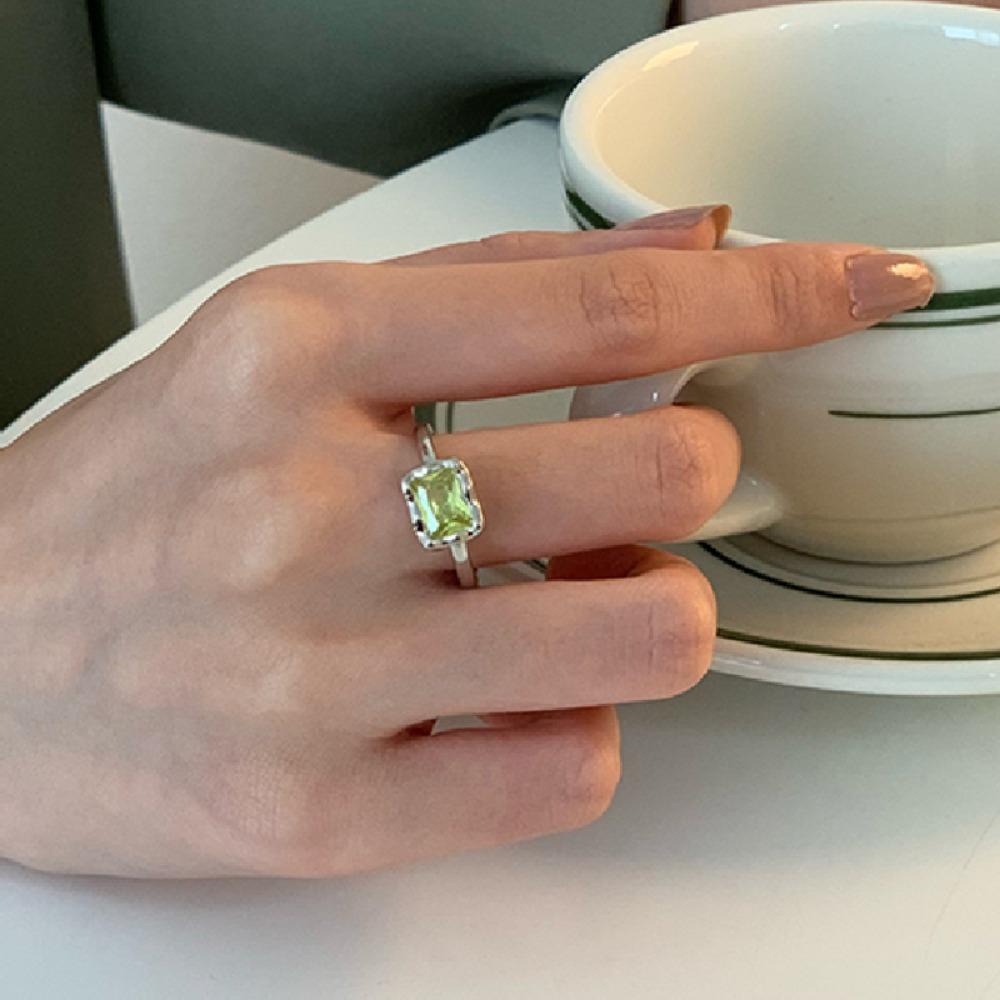 Mxbeauty Hijau Zirkon Cincin Trendi Retro Kualitas Tinggi Wanita Bertatahkan Perempuan Square Ladies Simple Fashion Aksesoris