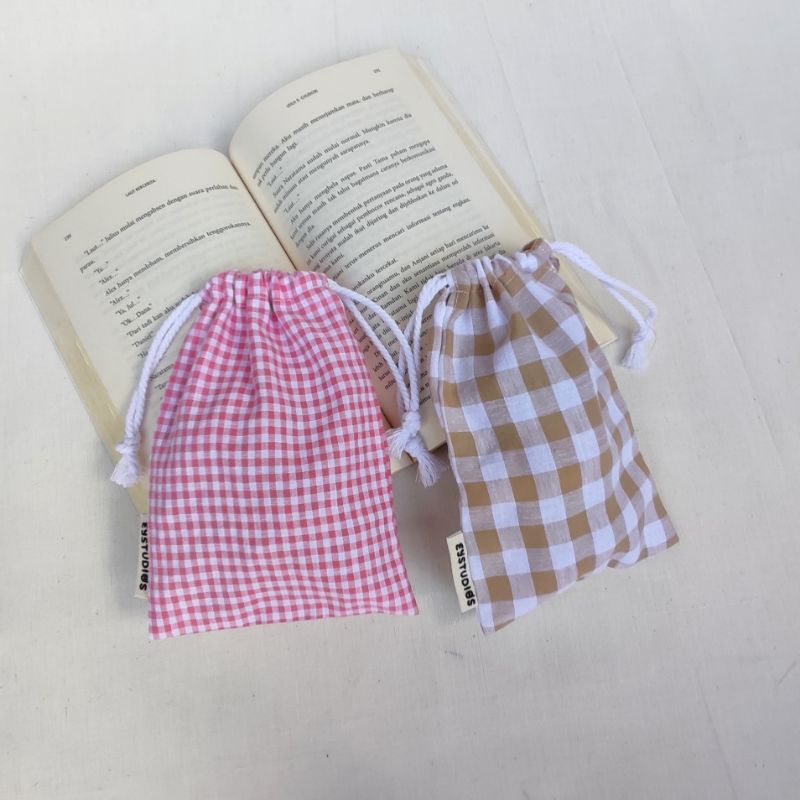 eystudios - Mini Pouch Gingham / Kantung Serut Serba Guna