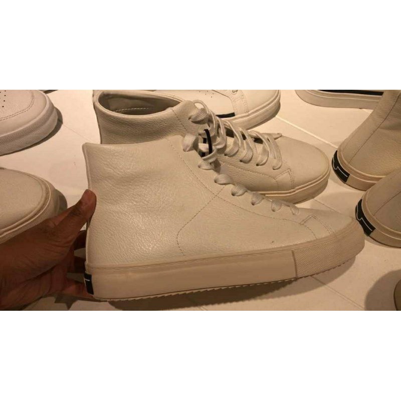 Jastip Sepatu Pull and Bear Sneakers P&B Trainers Cowok