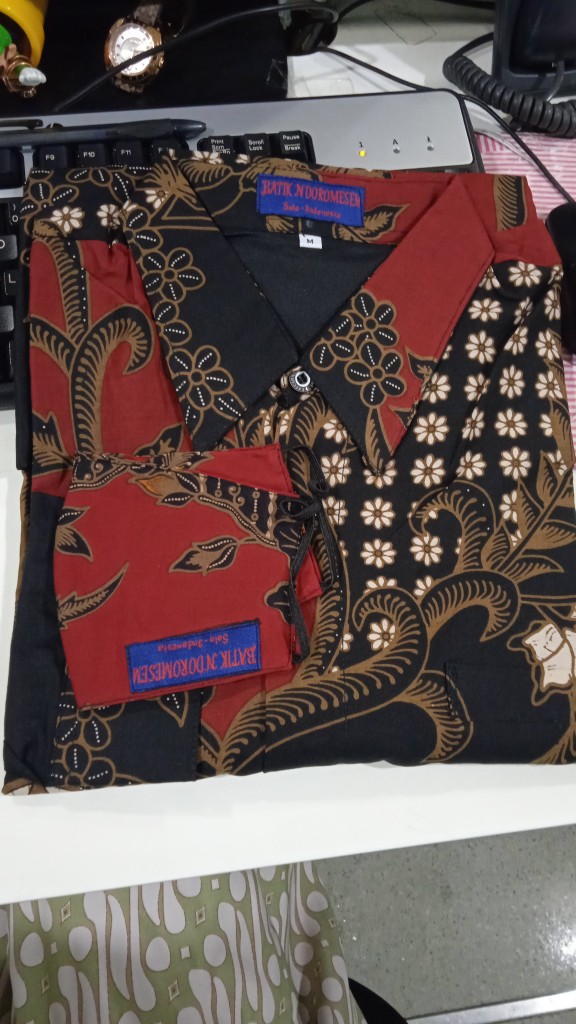 Kemeja Batik Pria Lengan Panjang Ao2 Katun Halus Sragenan