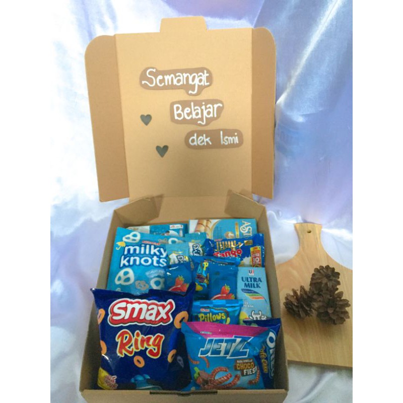 

gift box / kado wisuda