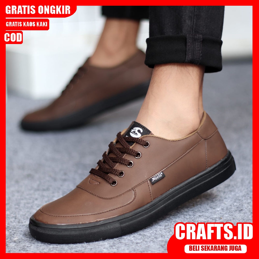 CRAFTS X NEEDS Sepatu Sneaker Pria Kulit Syntetic Original Sepatu Pria Casual Kerja Kuliah Kondangan Sepatu Kasual Sneakers Cassual Cowok Hitam Santai Sepatu Sekolah Keren Nyaman