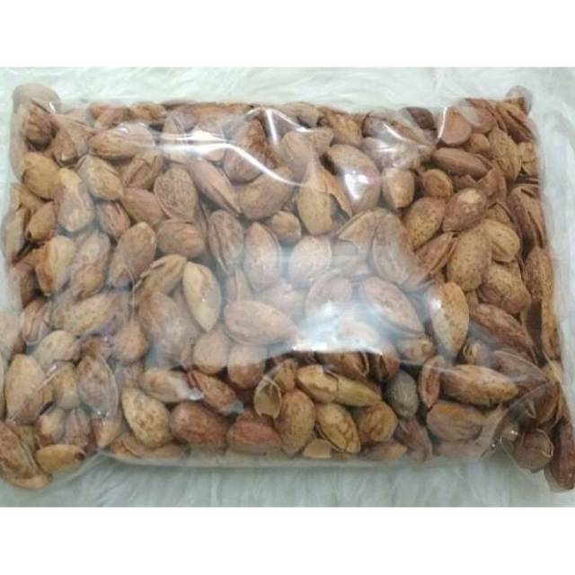 Kacang Almond