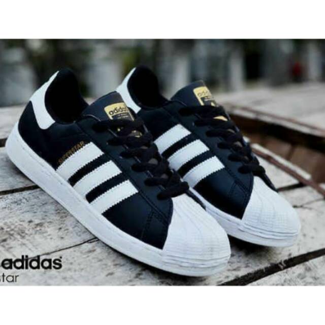 Adidas superstar black white