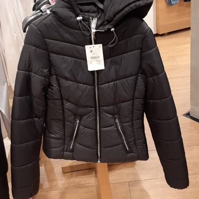 bershka puffer jaket sale 195K sudah sama jastip