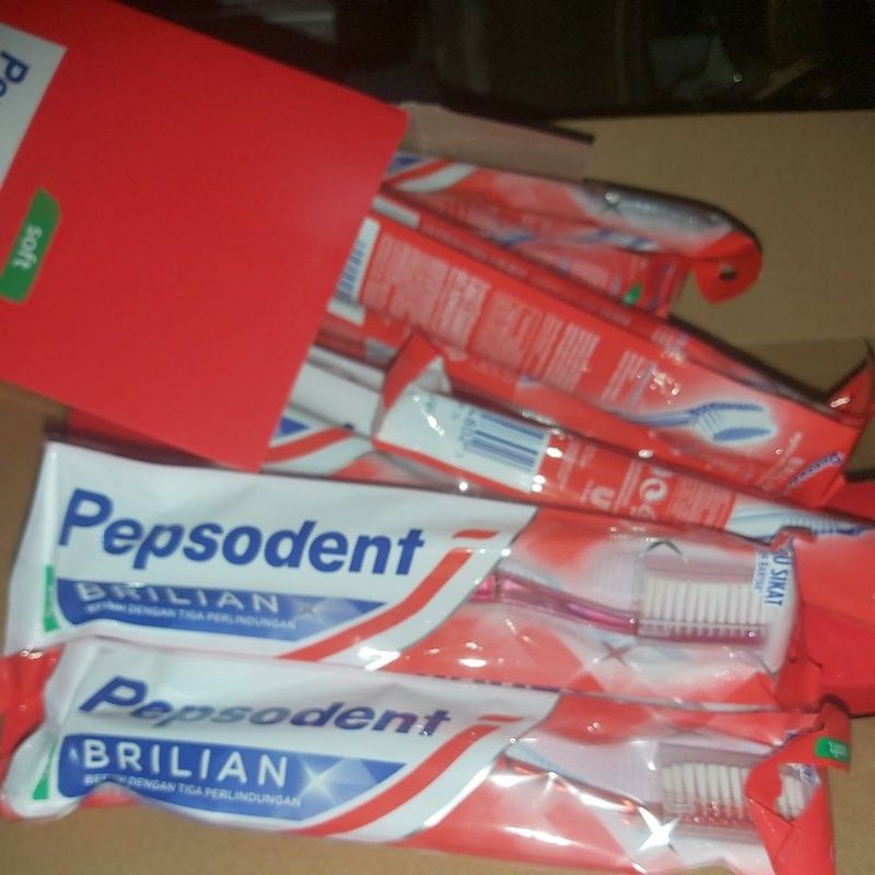 Sikat gigi pepsodent brilian soft