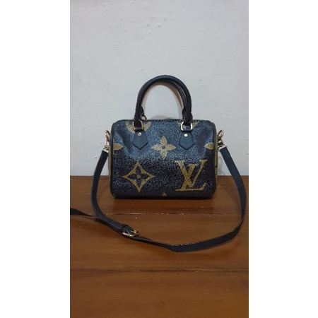 Preloved tas ala lv tabung
