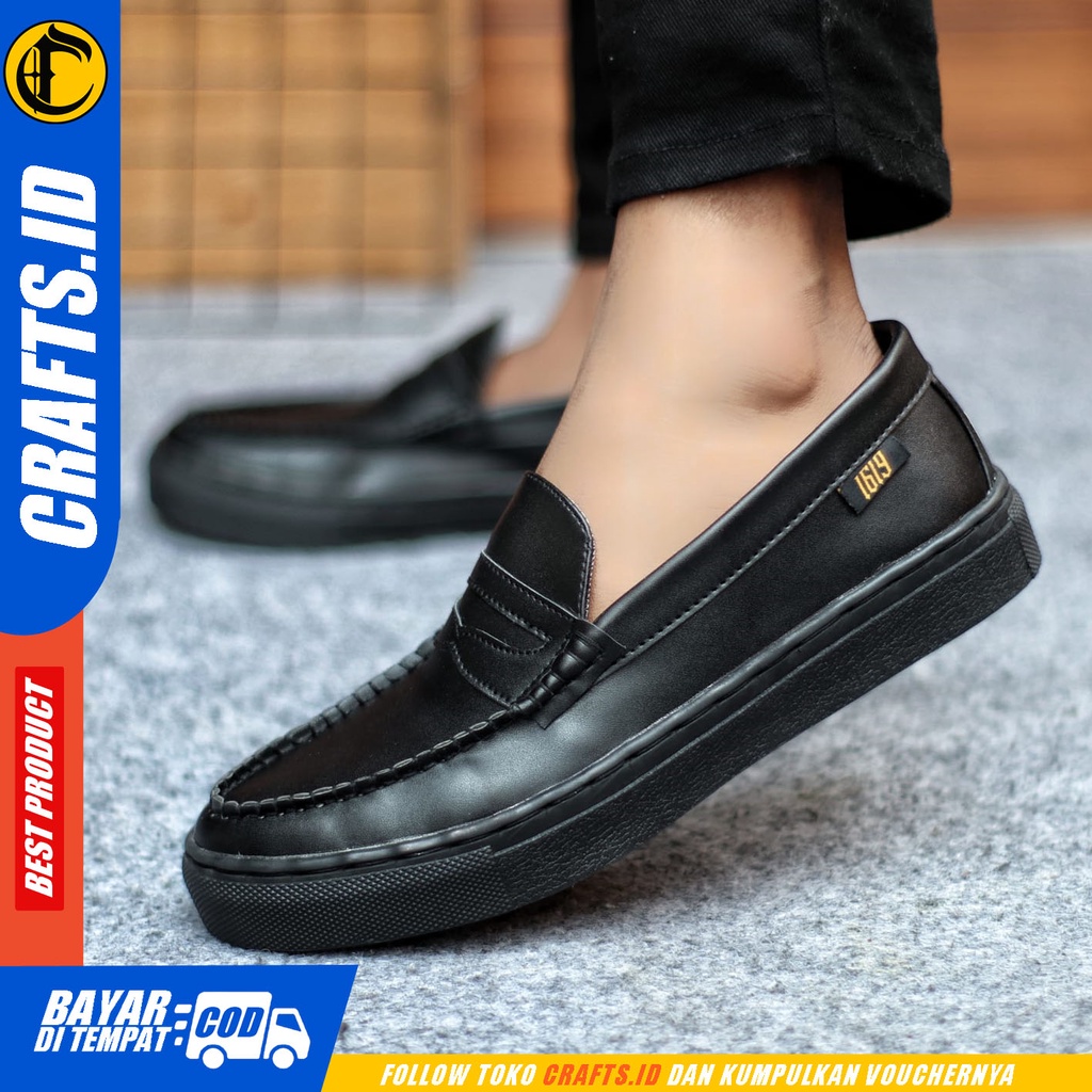 Sepatu Sneakers Pria Sepatu Casual Pria Kulit Pu Sepatu Kerja Kuliah Kondangan Sepatu Hitam Pria CRAFTS TREVOZ