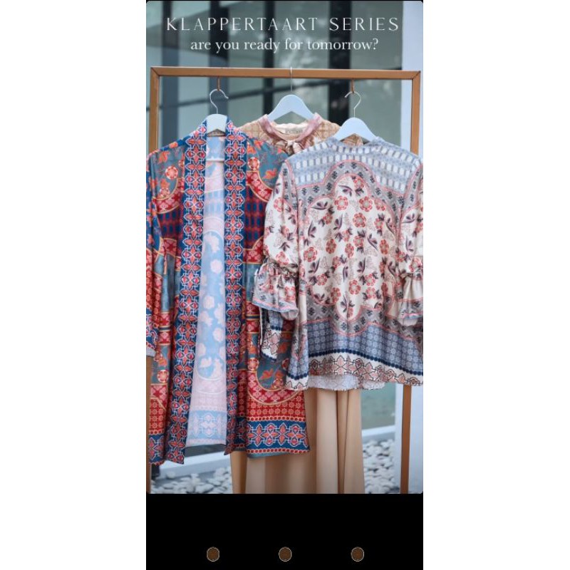 Sacha Blouse WearingKlamby