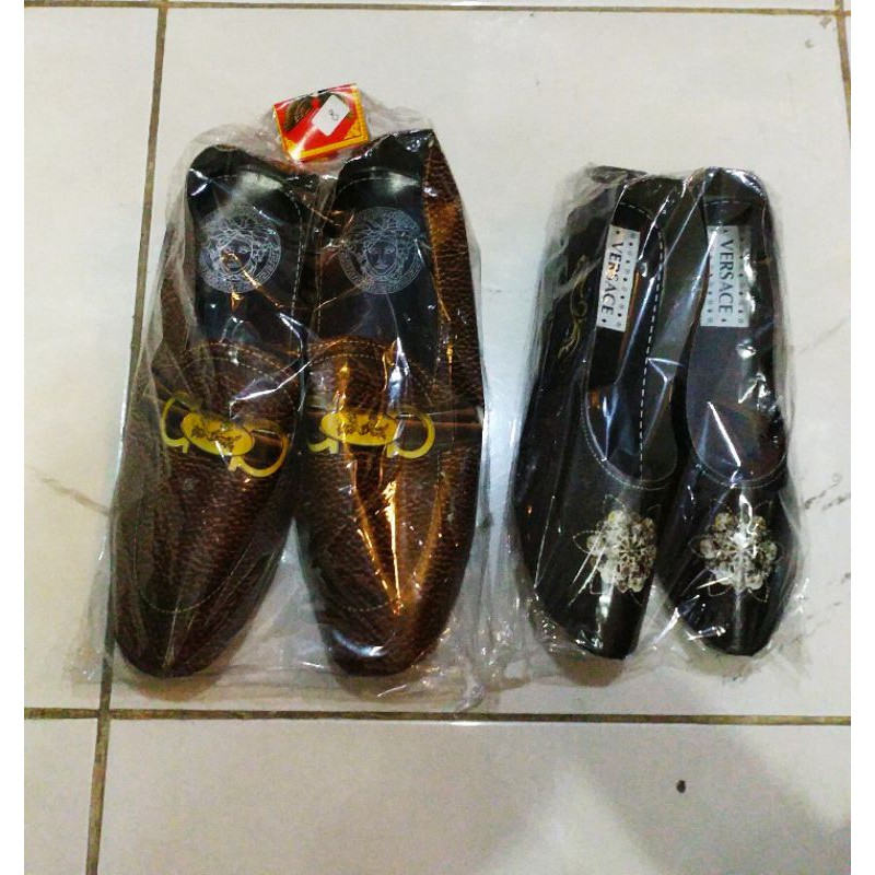 sendal dan sepatu kertas utk leluhur.