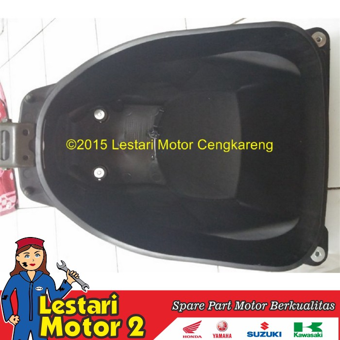 Box Bagasi Supra x 125 Helm IN KYZ Orisinil Honda