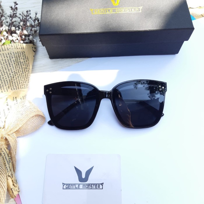 Jual Kacamata Gaya Wanita Kekinian