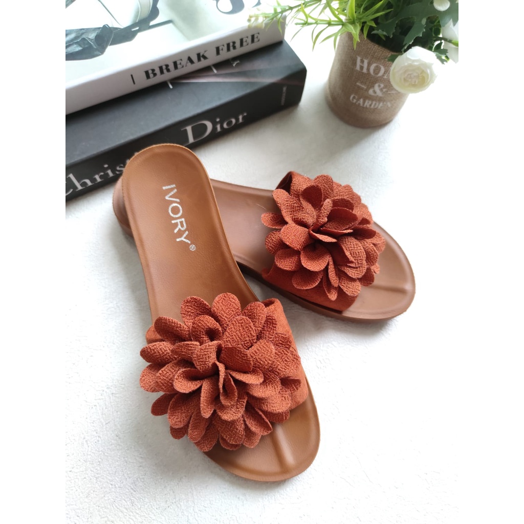 IVORY Sandal Flat Wanita Fashion Bunga SL22-29