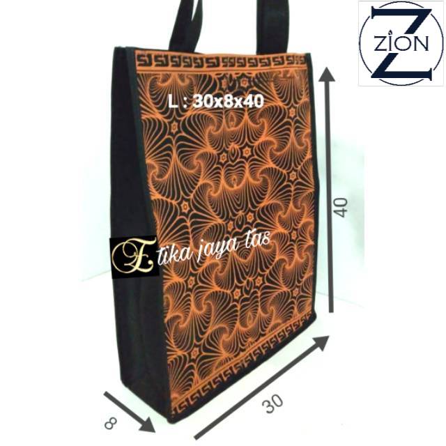

ZION - Tas souvenir spunbond standing handle batik mewah L(30x8x40)