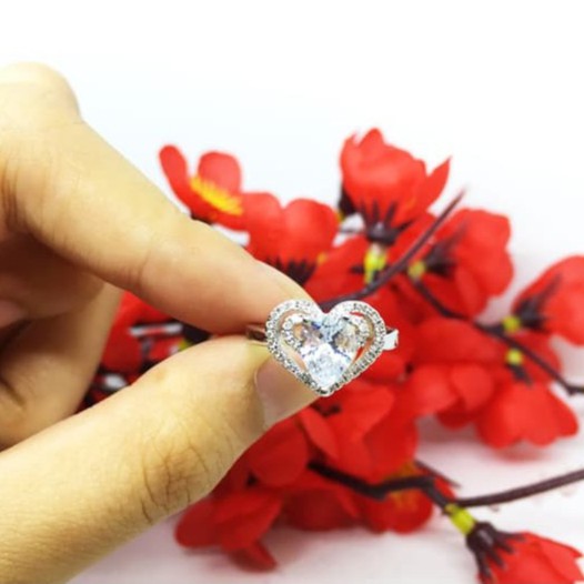 Cincin Lapis Emas Putih SIlver Bentuk Love Hati Berlian Imitasi BR273