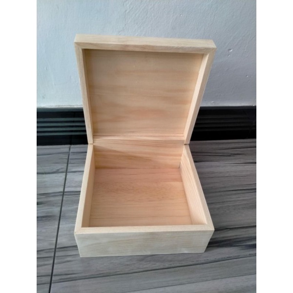 kotak box 30 x 30 x 10 kayu pinus