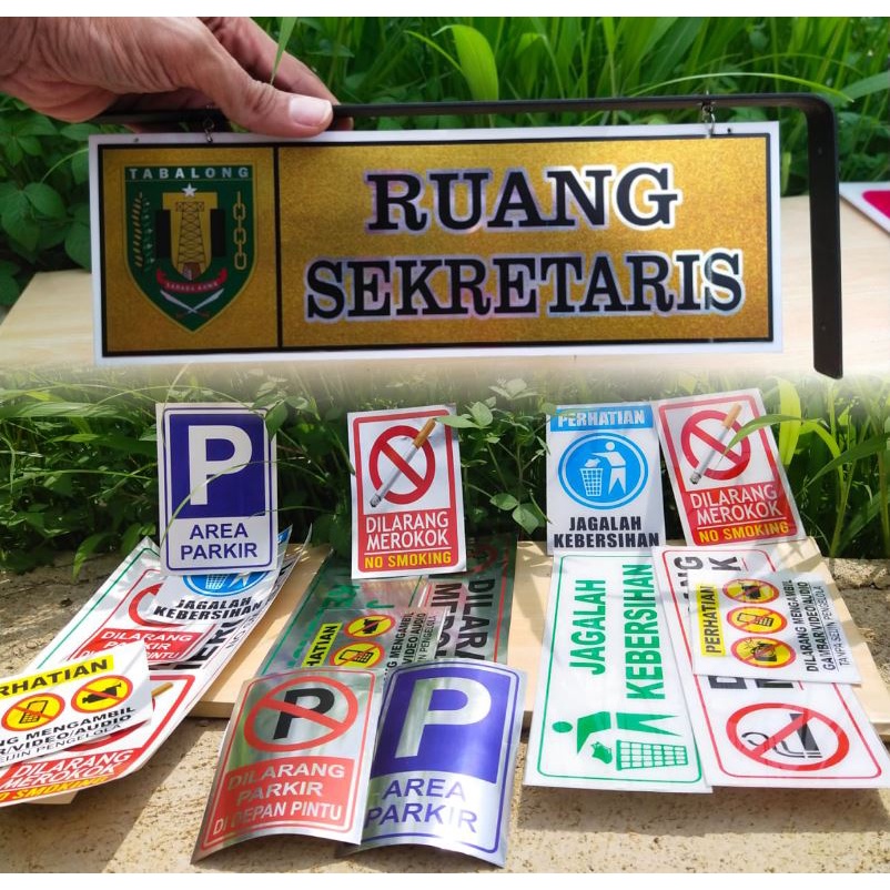 

Paket Papan nama ruangan (Papan akrilik, Besi siku), Siap pakai Free Desain Custom