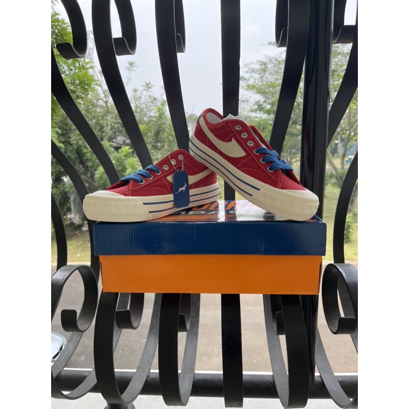 Compass Retrograde Low Red Blue (Merah Biru) Exclusive Retailer Size 40