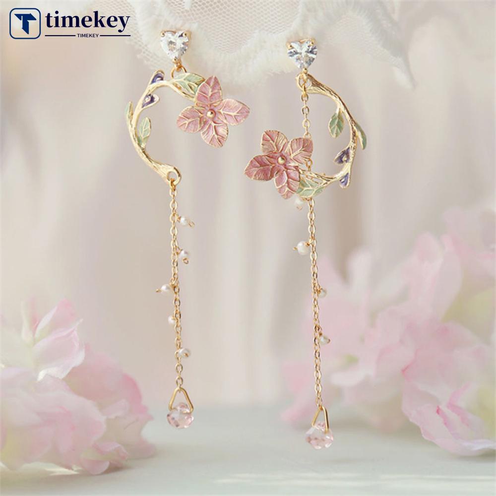 Timekey Anting Tusuk Gantung Asimetris Bahan Alloy Gaya Retrosimple Kreatif Untuk Wanita O9T8