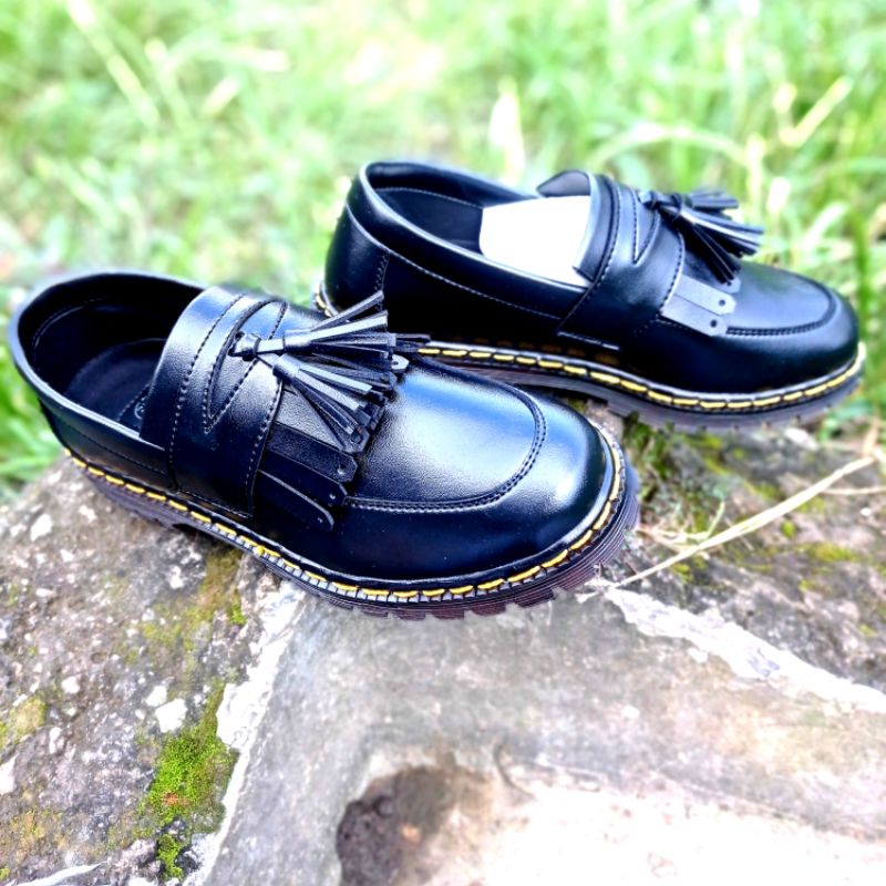 Alvarisstuff rey zr - sepatu penny loafer pria hitam original LOAFERSBOI BLACK