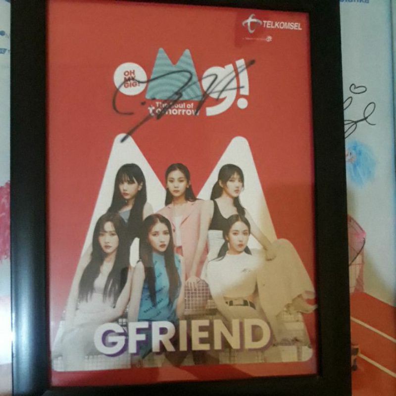 Signed Poster GFRIEND Yerin Oh My Gig Tsel Original