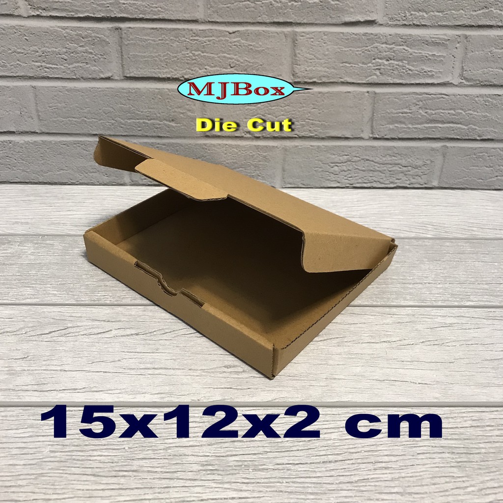 

Kardus box 15x12x2 cm kotak karton Die Cut