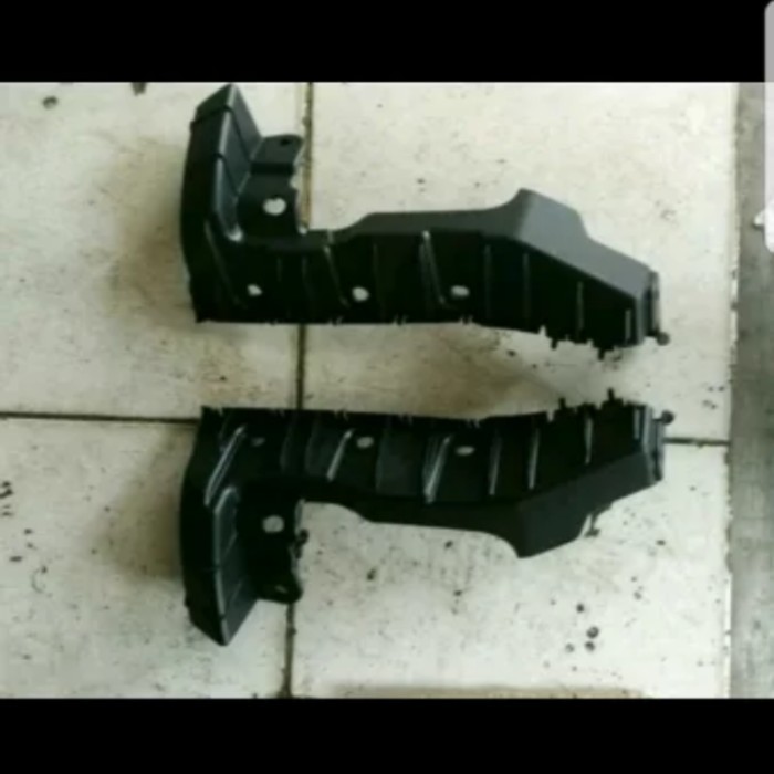 bracket bemper belakang luxio tahun lama ori 1buah bracket bemper belakang luxio tahun lama sampai 2