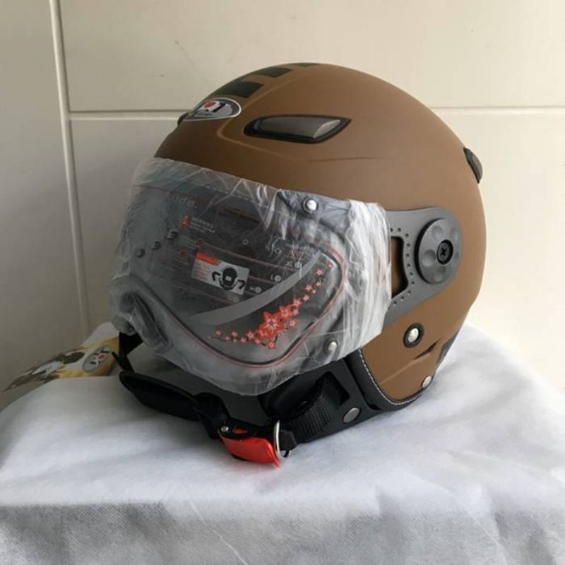 Helm Kawai Momo Coklat
