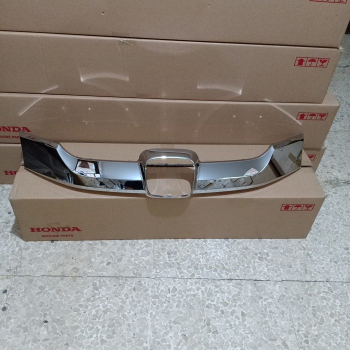 Grill Chrome Mobilio E 2014-2017 Genuine