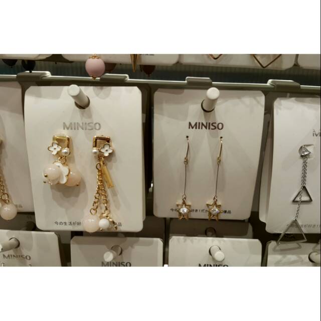 MINISO anting fashion 04 banyak pilihan model. Girly Fashion earring.Aksesoris fashion miniso murah