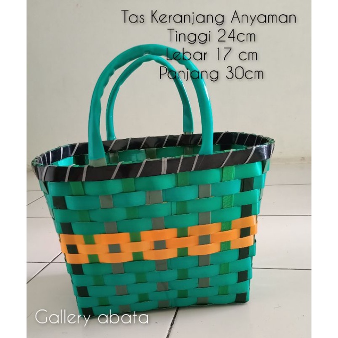 Tas keranjang anyaman plastik