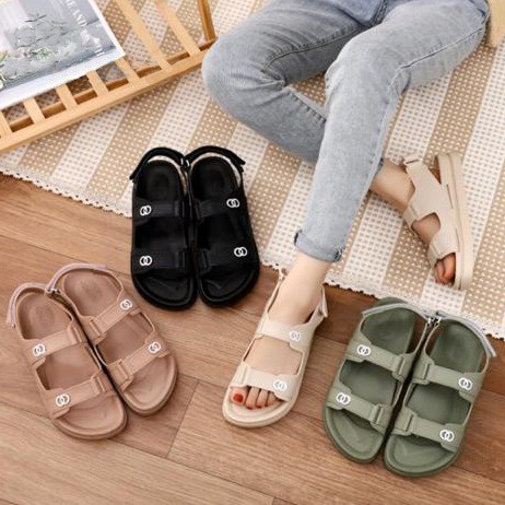Sandal Slop Wanita Impor Let Belakang Motif Chanel - Laluna 1988-2L