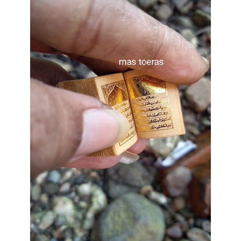 Qur'an stambul, tinta emas