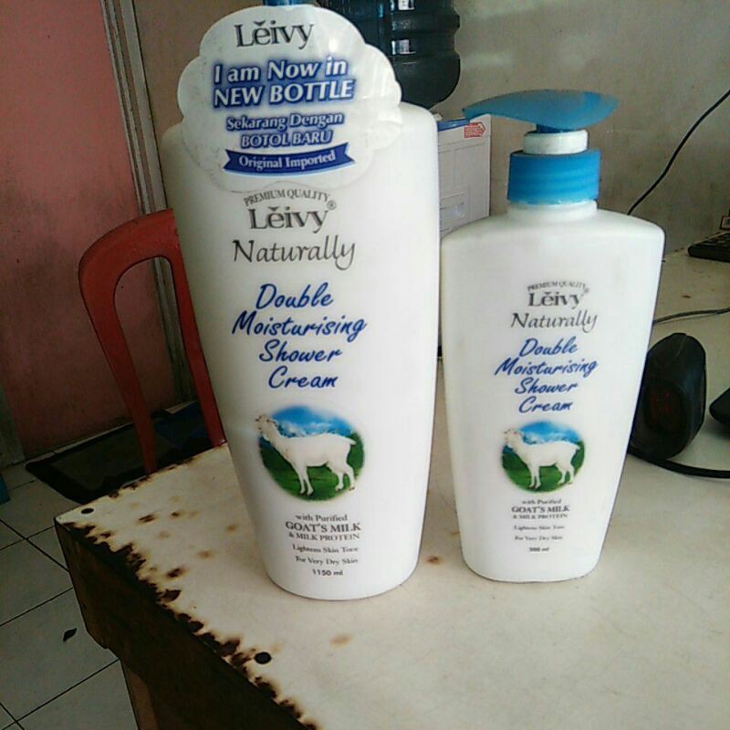 sabun mandi LEIVY with susu kambing botol
